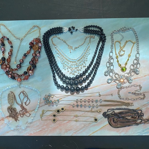 Lot of beaded statement costume jewelry necklaces unbranded - Picture 1 of 10